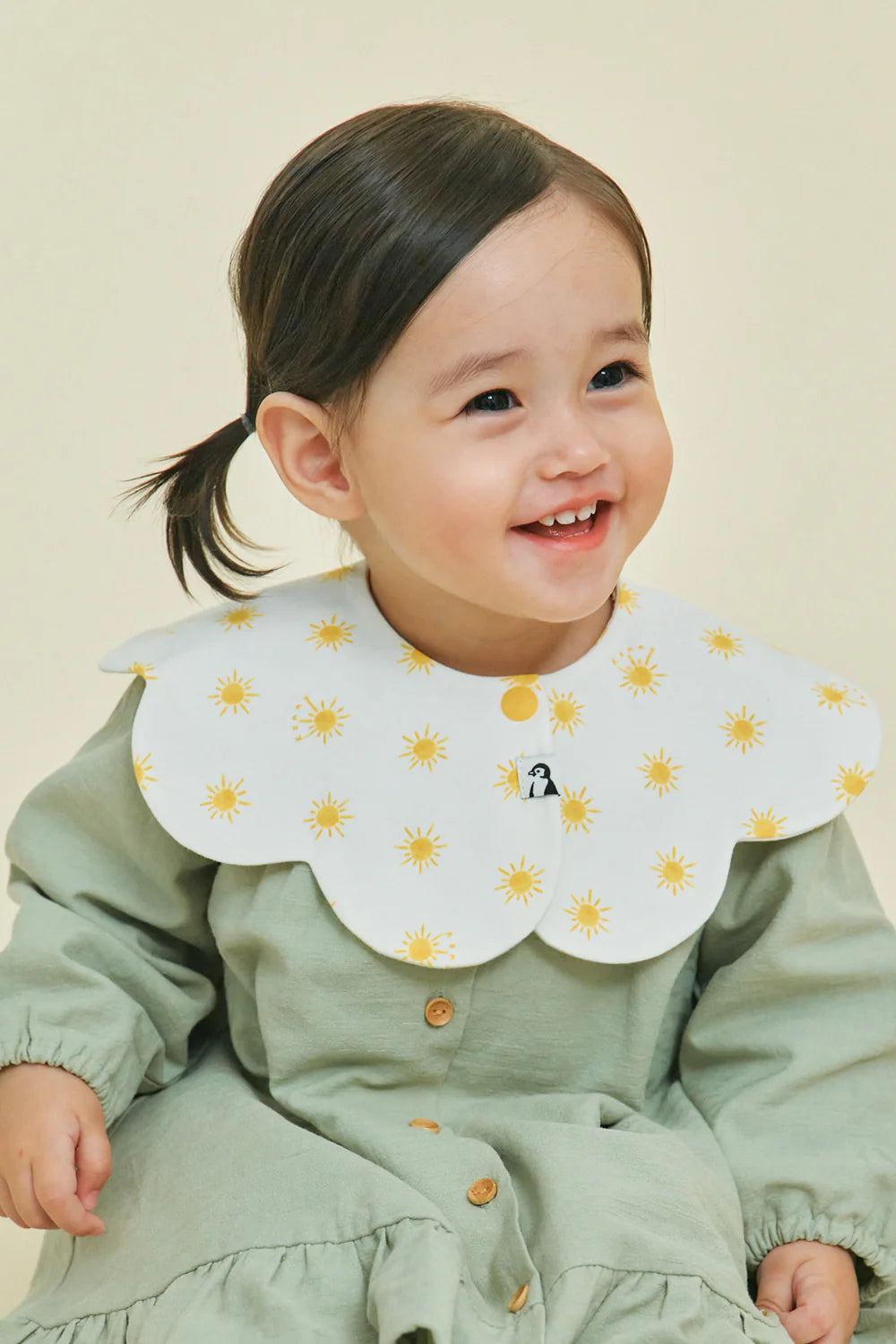 嬰兒穿戴 Konny 小太陽口水肩