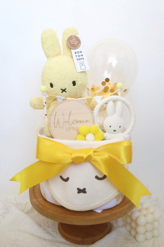 Miffy黃色單層尿片蛋糕 Yellow Miffy One-Tier Diaper Cake