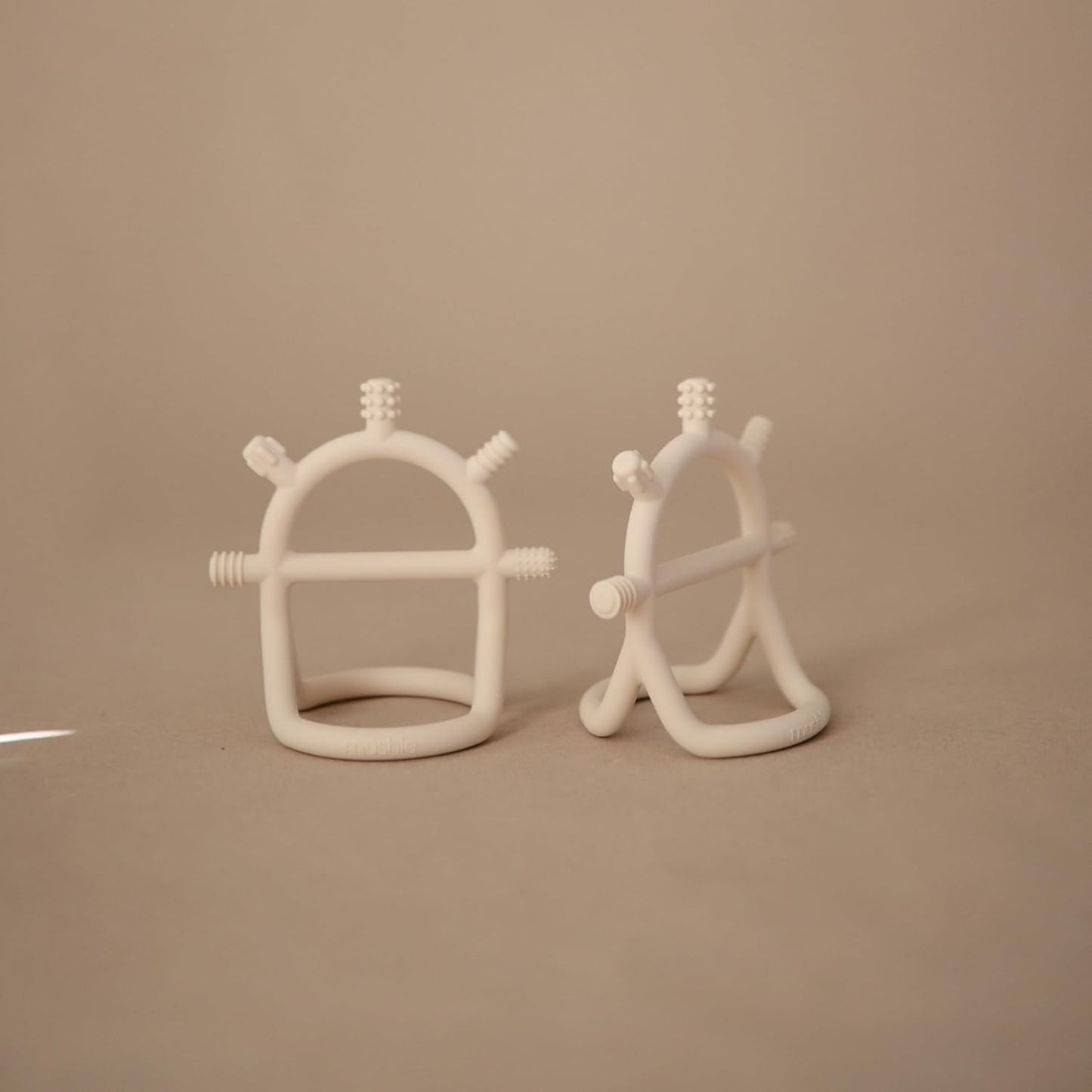 Mushie - 感官牙膠玩具 No-Drop Sensory Teether (Shifting Sand)